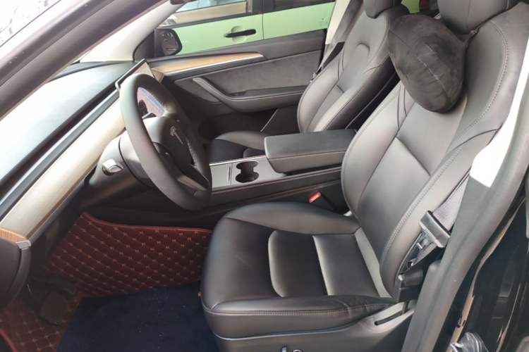 Used Tesla Model Y 2021 Standard Range Rear-Wheel Drive Version Left Front Seat