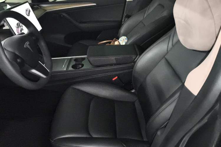 Used Tesla Model Y 2021 Long-Range All-Wheel-Drive Version 3D7 Left Front Seat