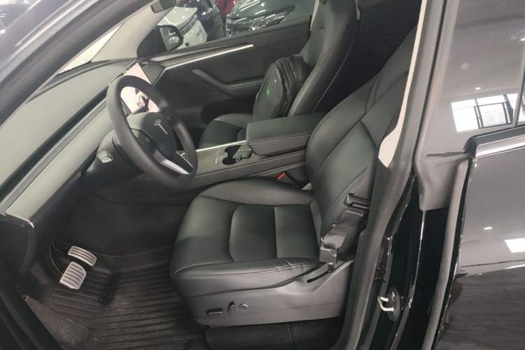 Used Tesla Model Y 2021 Performance High-Performance All-Wheel-Drive Version Left Front Seat