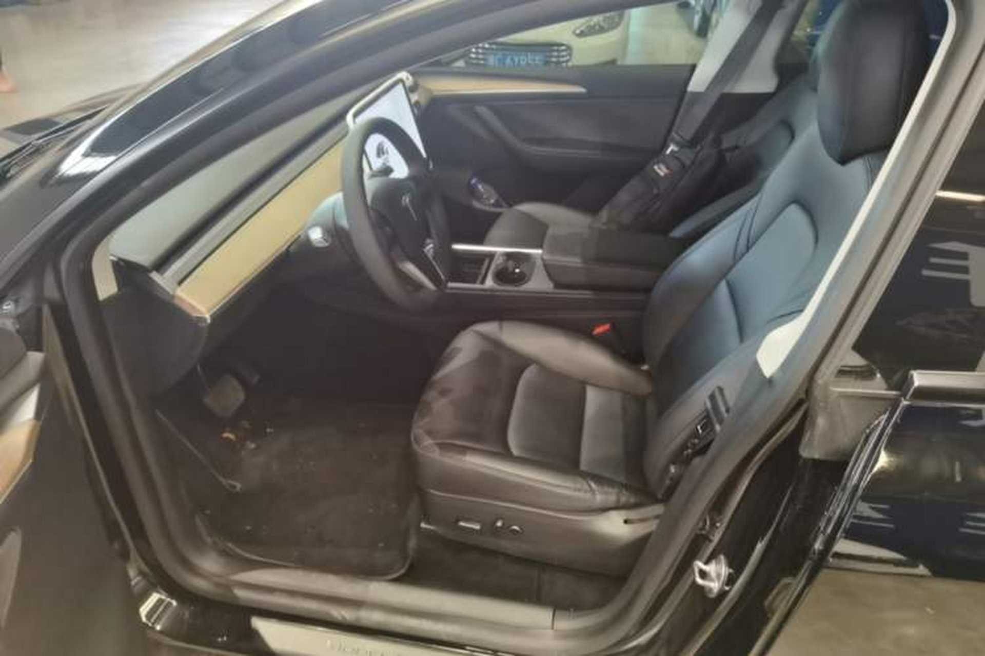 Used Tesla Model Y 2021 Standard Range Rear-Wheel Drive Version Left Front Seat