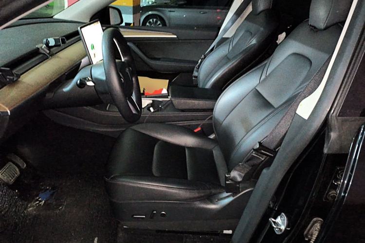 Used Tesla Model Y 2021 Long-Range All-Wheel-Drive Version 3D7 Left Front Seat