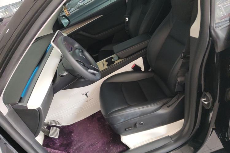 Used Tesla Model Y 2021 Standard Range Rear-Wheel Drive Version Left Front Seat