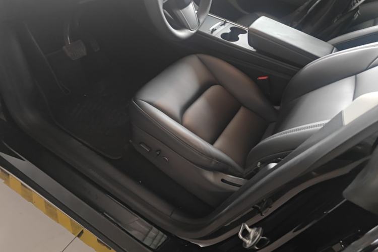 Used Tesla Model Y 2021 Long-Range All-Wheel-Drive Version 3D7 Left Front Seat
