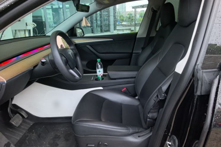 Used Tesla Model Y 2021 Standard Range Rear-Wheel Drive Version Left Front Seat