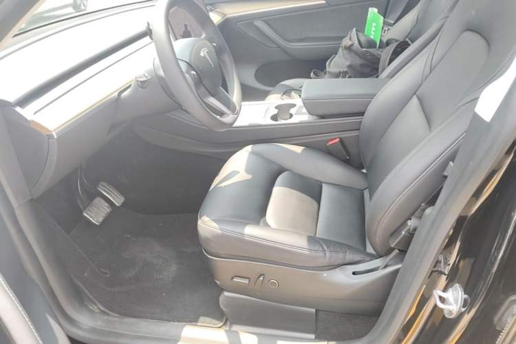 Used Tesla Model Y 2021 Standard Range Rear-Wheel Drive Version Left Front Seat