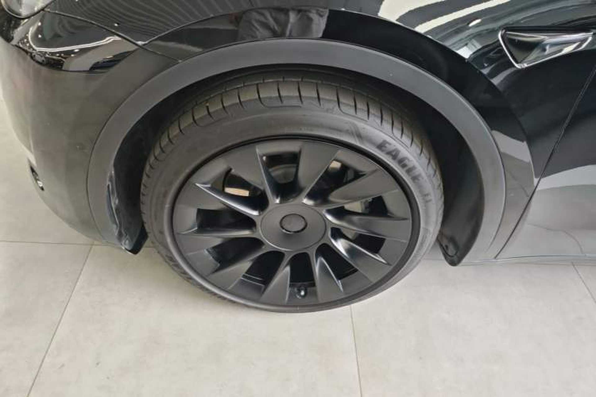 Used Tesla Model Y 2021 Revised Version 2 Long-Range All-Wheel-Drive Edition Left Front Wheel Hub