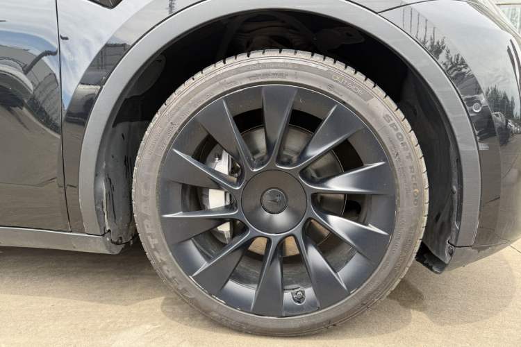 Used Tesla Model Y 2021 Revised Version 2 Long-Range All-Wheel-Drive Edition Left Front Wheel Hub