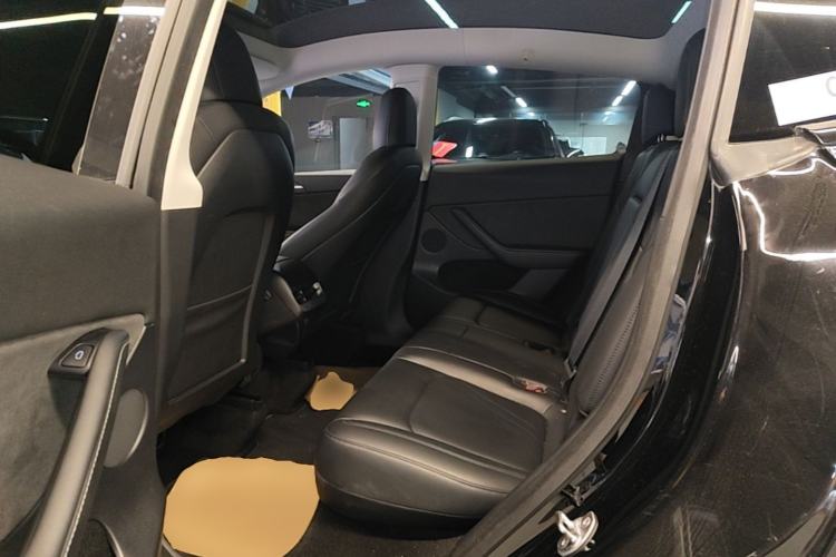 Used Tesla Model Y 2021 Long-Range All-Wheel-Drive Version 3D7 Left Rear Seat