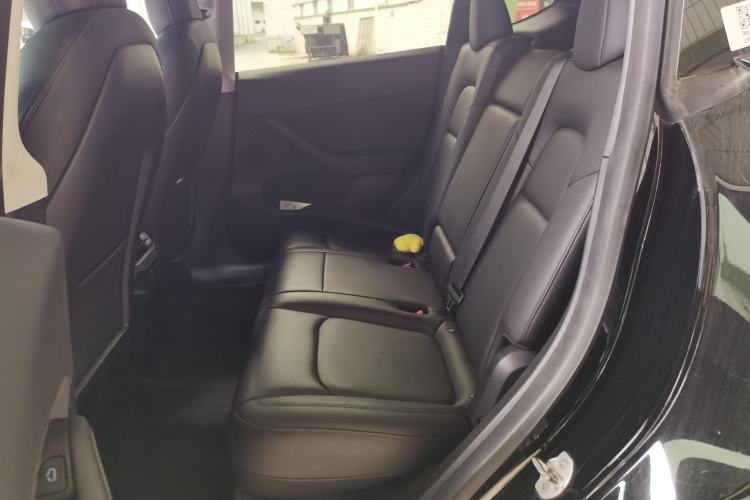Used Tesla Model Y 2021 Long-Range All-Wheel-Drive Version Left Rear Seat