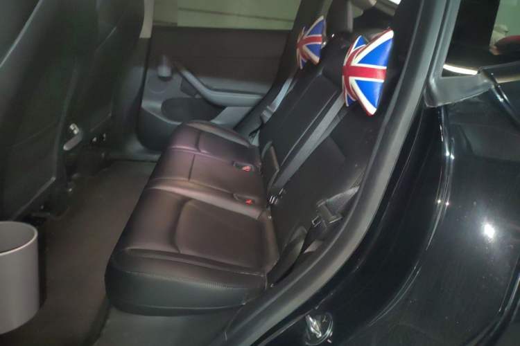Used Tesla Model Y 2021 Standard Range Rear-Wheel Drive Version Left Rear Seat