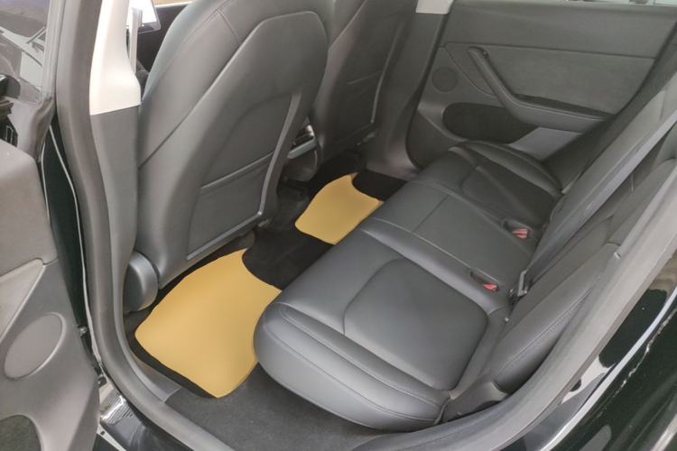 Used Tesla Model Y 2021 Long-Range All-Wheel-Drive Version 3D7 Left Rear Seat