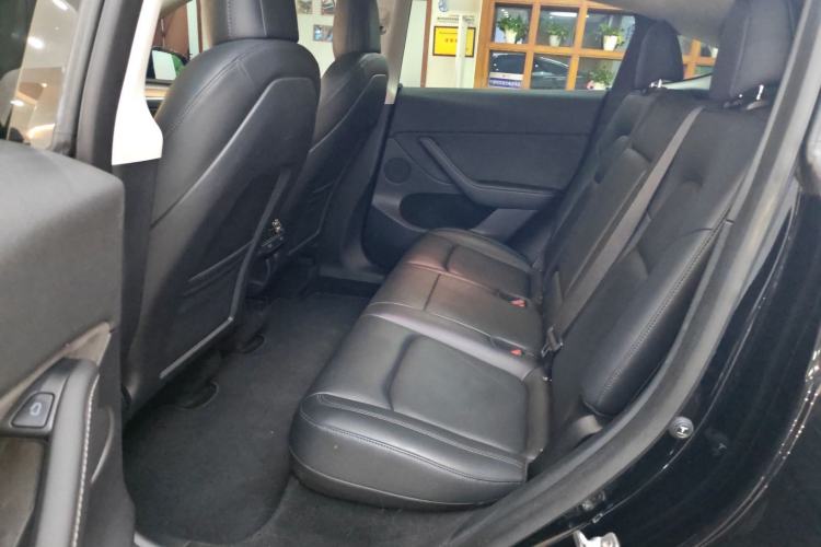 Used Tesla Model Y 2021 Long-Range All-Wheel-Drive Version 3D7 Left Rear Seat