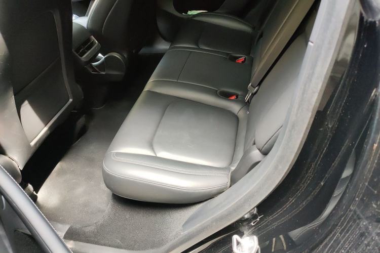 Used Tesla Model Y 2021 Long-Range All-Wheel-Drive Version Left Rear Seat