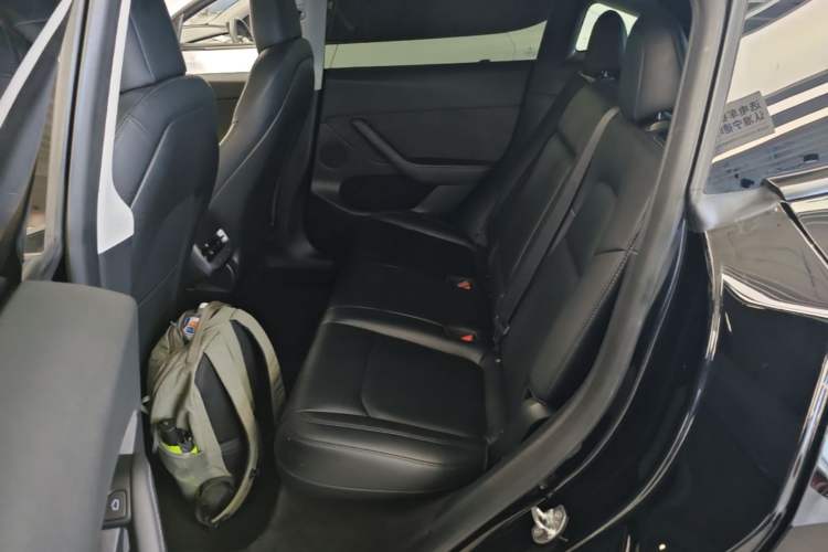 Used Tesla Model Y 2021 Standard Range Rear-Wheel Drive Version Left Rear Seat