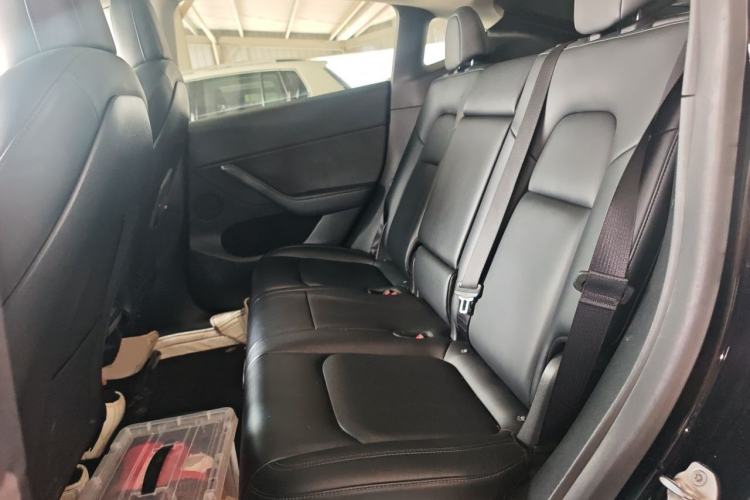 Used Tesla Model Y 2021 Standard Range Rear-Wheel Drive Version Left Rear Seat