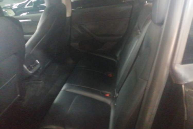 Used Tesla Model Y 2021 Standard Range Rear-Wheel Drive Version Left Rear Seat