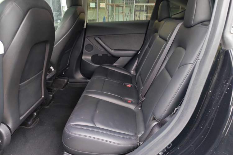 Used Tesla Model Y 2021 Standard Range Rear-Wheel Drive Version Left Rear Seat