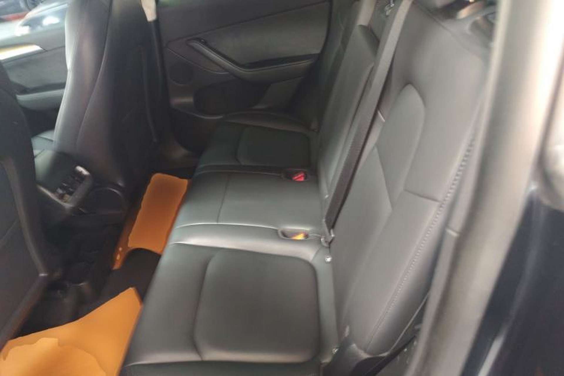 Used Tesla Model Y 2021 Standard Range Rear-Wheel Drive Version Left Rear Seat