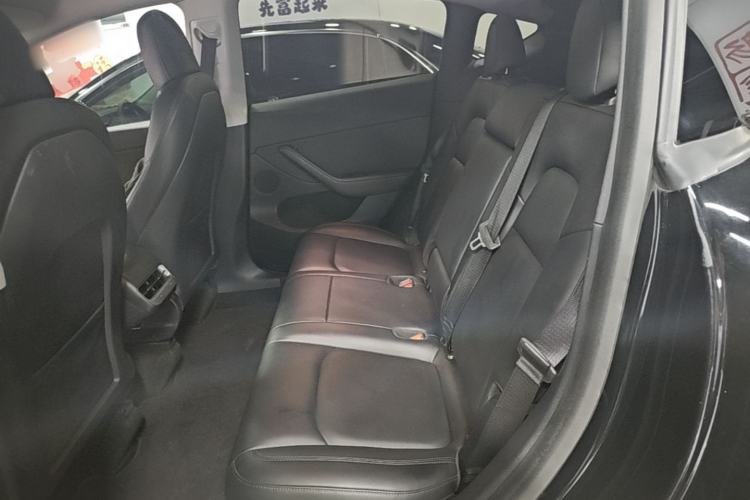 Used Tesla Model Y 2021 Standard Range Rear-Wheel Drive Version Left Rear Seat