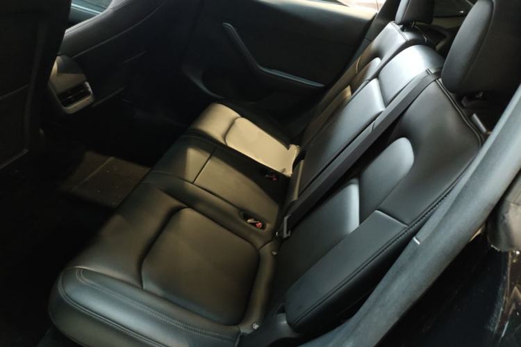 Used Tesla Model Y 2021 Standard Range Rear-Wheel Drive Version Left Rear Seat