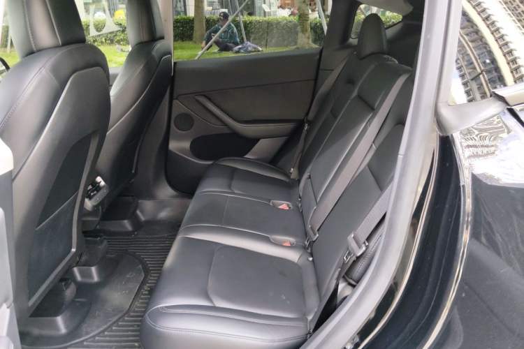 Used Tesla Model Y 2021 Standard Range Rear-Wheel Drive Version Left Rear Seat