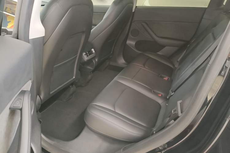 Used Tesla Model Y 2021 Standard Range Rear-Wheel Drive Version Left Rear Seat
