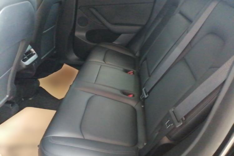 Used Tesla Model Y 2021 Standard Range Rear-Wheel Drive Version Left Rear Seat