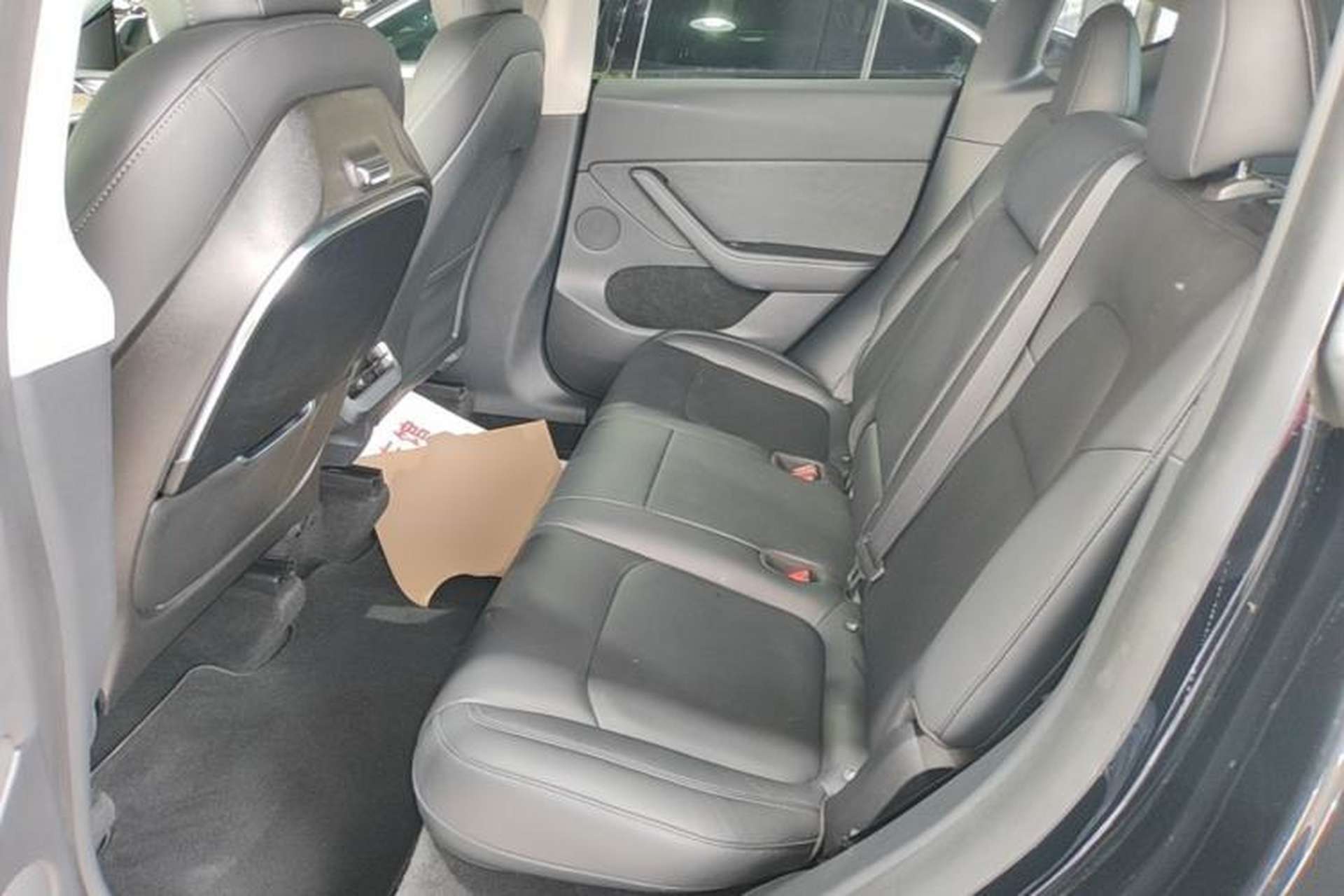 Used Tesla Model Y 2021 Standard Range Rear-Wheel Drive Version Left Rear Seat