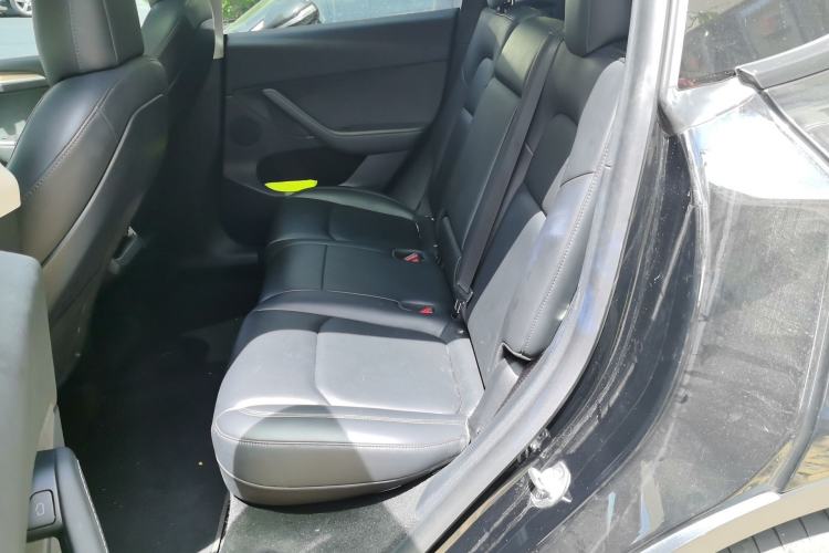Used Tesla Model Y 2021 Standard Range Rear-Wheel Drive Version Left Rear Seat