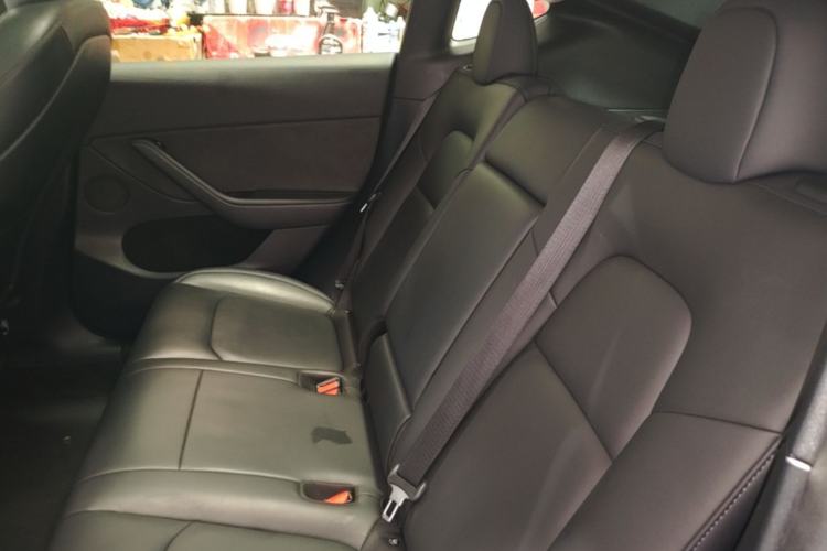Used Tesla Model Y 2021 Long-Range All-Wheel-Drive Version Left Rear Seat