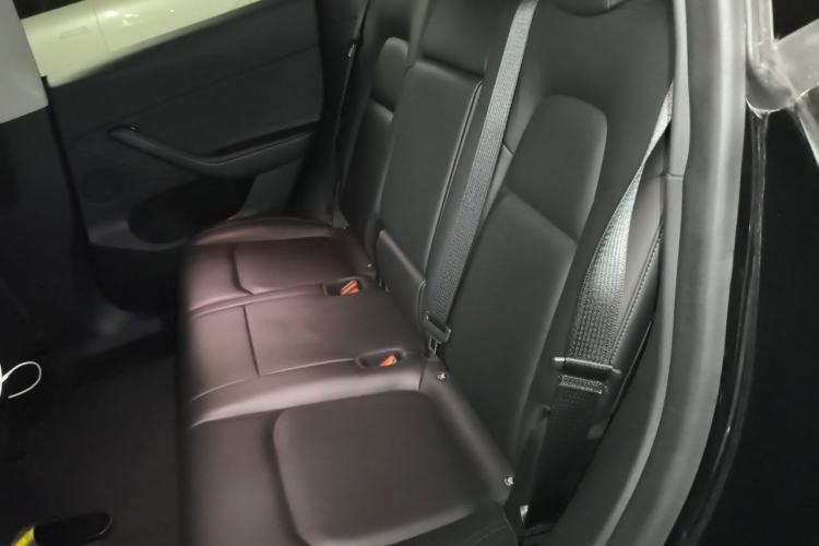 Used Tesla Model Y 2021 Long-Range All-Wheel-Drive Version Left Rear Seat