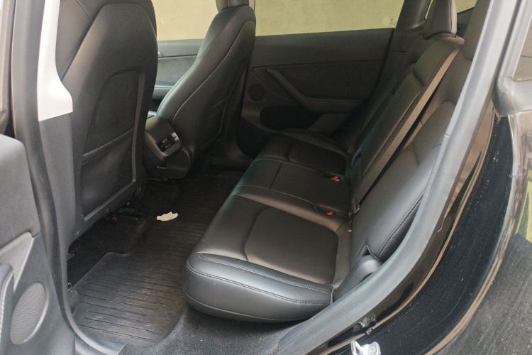 Used Tesla Model Y 2021 Standard Range Rear-Wheel Drive Version Left Rear Seat