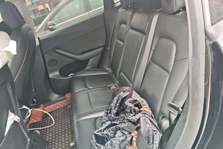 Used Tesla Model Y 2021 Standard Range Rear-Wheel Drive Version Left Rear Seat
