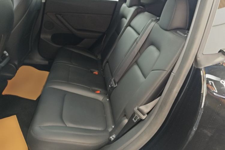 Used Tesla Model Y 2021 Long-Range All-Wheel-Drive Version 3D7 Left Rear Seat