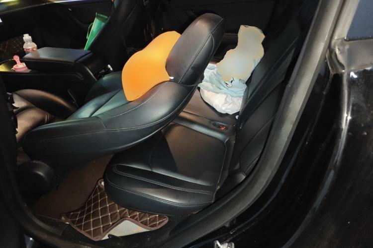 Used Tesla Model Y 2021 Standard Range Rear-Wheel Drive Version Left Rear Seat