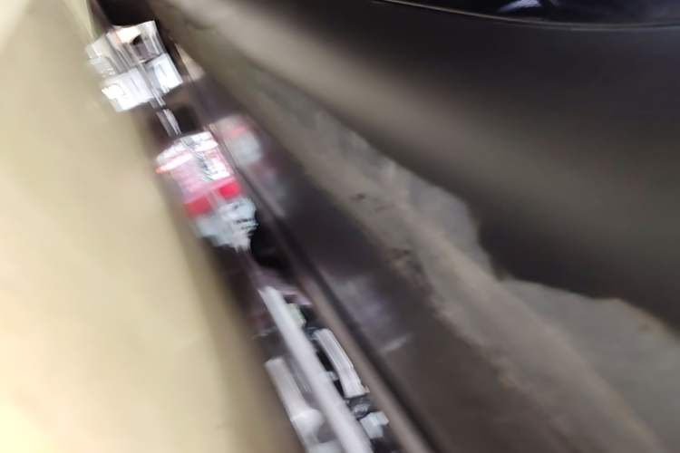 Used Tesla Model Y 2021 Standard Range Rear-Wheel Drive Version Left Side Sill