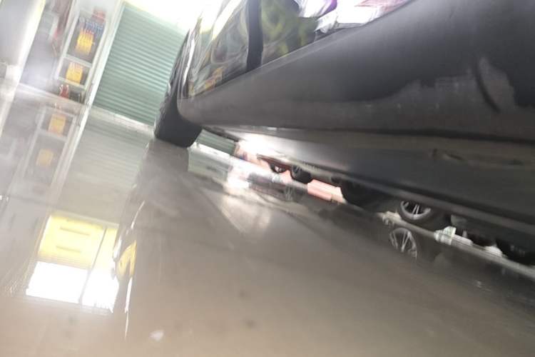 Used Tesla Model Y 2021 Standard Range Rear-Wheel Drive Version Left Side Sill