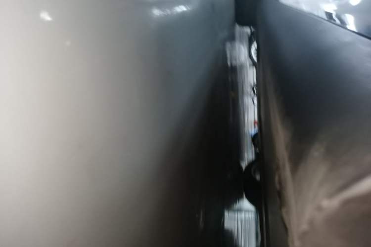 Used Tesla Model Y 2021 Long-Range All-Wheel-Drive Version Left Side Sill