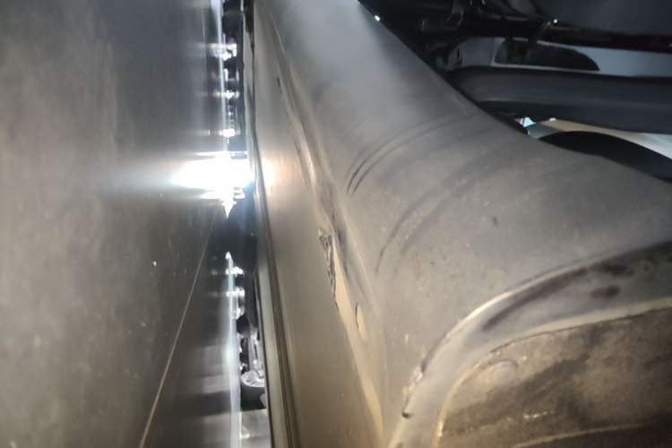 Used Tesla Model Y 2021 Performance High-Performance All-Wheel-Drive Version Left Side Sill