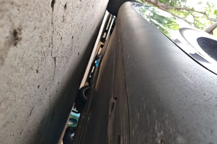 Used Tesla Model Y 2021 Standard Range Rear-Wheel Drive Version Left Side Sill