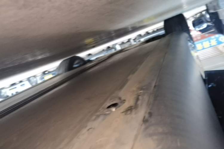 Used Tesla Model Y 2021 Standard Range Rear-Wheel Drive Version Left Side Sill