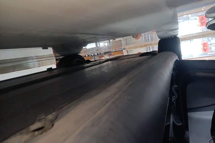 Used Tesla Model Y 2021 Standard Range Rear-Wheel Drive Version Left Side Sill