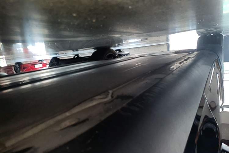 Used Tesla Model Y 2021 Standard Range Rear-Wheel Drive Version Left Side Sill