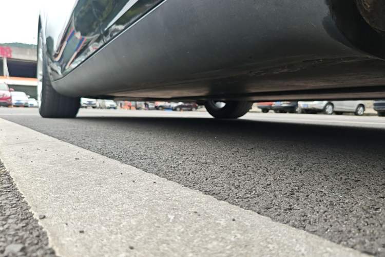 Used Tesla Model Y 2021 Standard Range Rear-Wheel Drive Version Left Side Sill