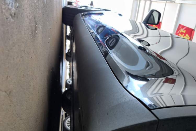 Used Tesla Model Y 2021 Standard Range Rear-Wheel Drive Version Left Side Sill