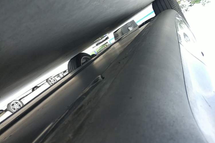 Used Tesla Model Y 2021 Standard Range Rear-Wheel Drive Version Left Side Sill