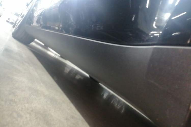 Used Tesla Model Y 2021 Standard Range Rear-Wheel Drive Version Left Side Sill