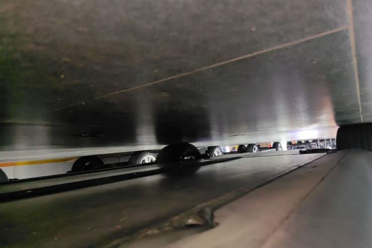 Used Tesla Model Y 2021 Standard Range Rear-Wheel Drive Version Left Side Sill