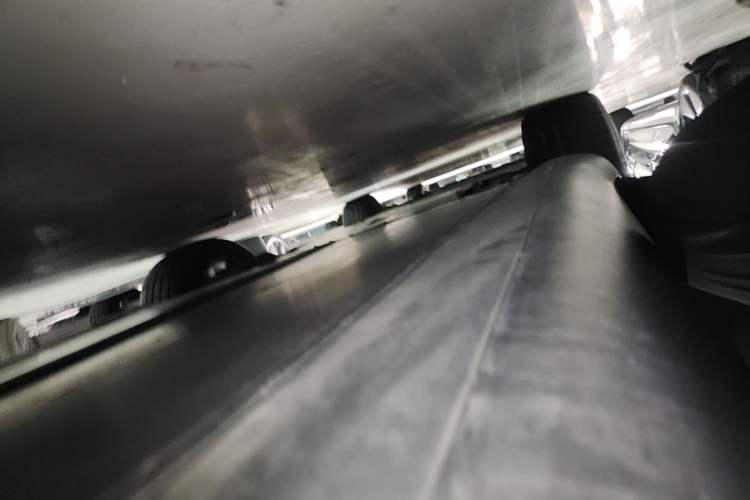 Used Tesla Model Y 2021 Long-Range All-Wheel-Drive Version Left Side Sill