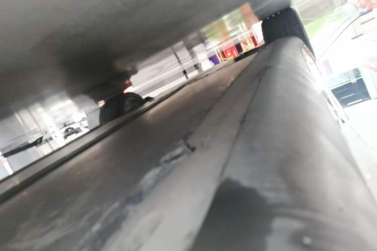 Used Tesla Model Y 2021 Standard Range Rear-Wheel Drive Version Left Side Sill